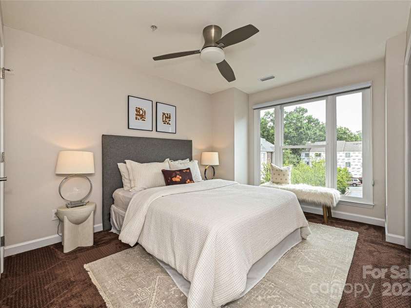 333 7th Street, Charlotte, NC 28202.  MLS# CAR4270714, YatesRealty ID 20830. 