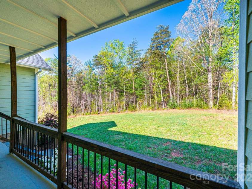 1092 Mast Hook Way, Morganton, NC 28655.  MLS# CAR4243274, YatesRealty ID 20831. 