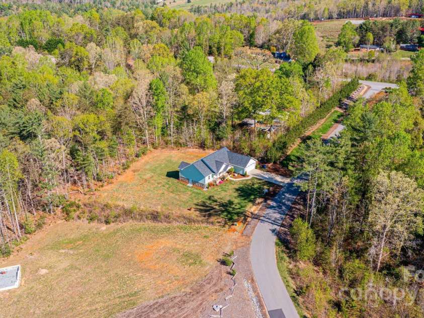 1092 Mast Hook Way, Morganton, NC 28655.  MLS# CAR4243274, YatesRealty ID 20831. 