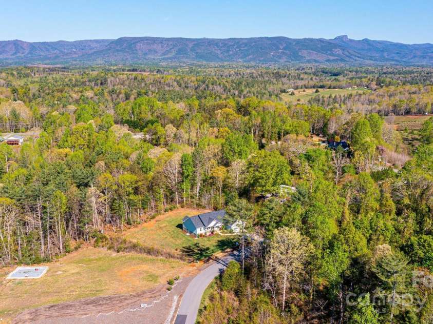 1092 Mast Hook Way, Morganton, NC 28655.  MLS# CAR4243274, YatesRealty ID 20831. 