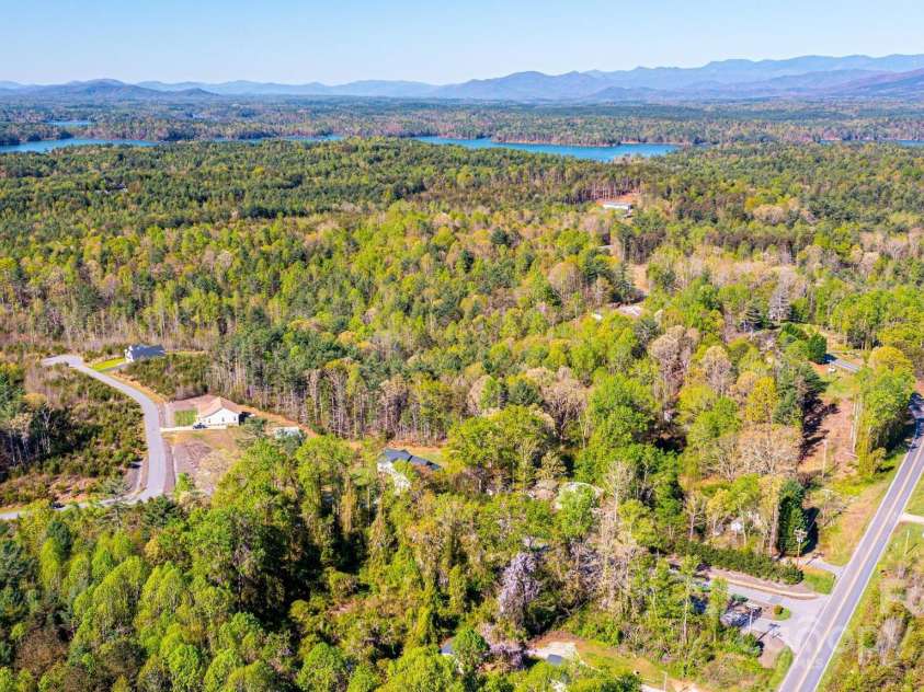 1092 Mast Hook Way, Morganton, NC 28655.  MLS# CAR4243274, YatesRealty ID 20831. 