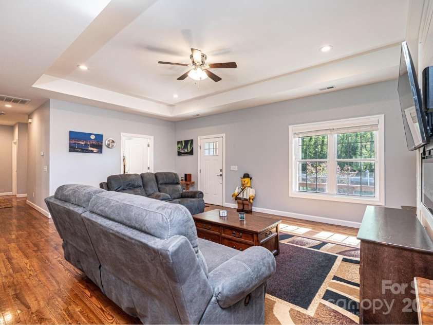 1092 Mast Hook Way, Morganton, NC 28655.  MLS# CAR4243274, YatesRealty ID 20831. 