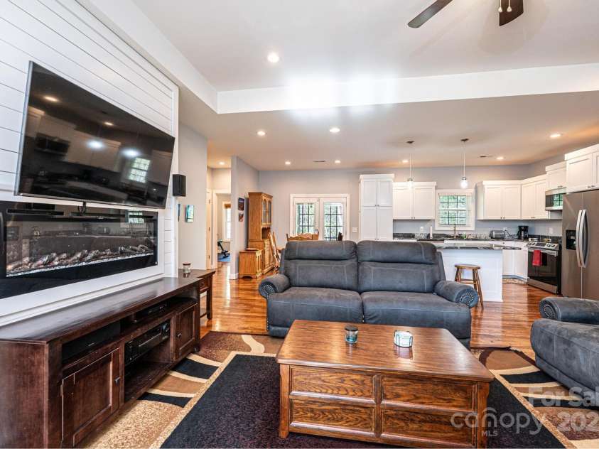 1092 Mast Hook Way, Morganton, NC 28655.  MLS# CAR4243274, YatesRealty ID 20831. 