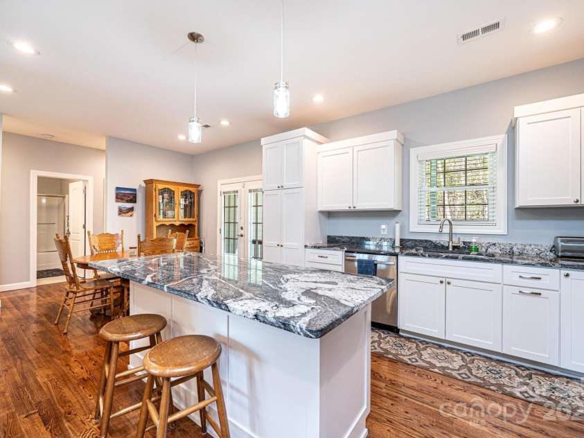 1092 Mast Hook Way, Morganton, NC 28655.  MLS# CAR4243274, YatesRealty ID 20831. 