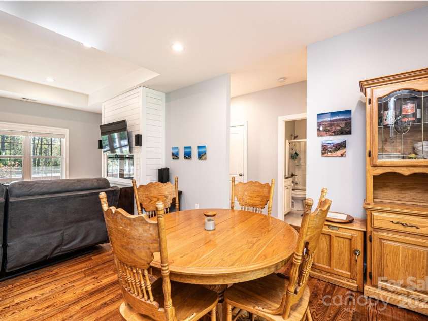 1092 Mast Hook Way, Morganton, NC 28655.  MLS# CAR4243274, YatesRealty ID 20831. 