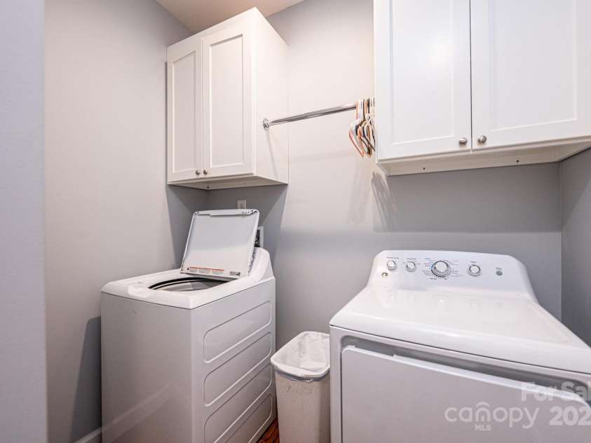 1092 Mast Hook Way, Morganton, NC 28655.  MLS# CAR4243274, YatesRealty ID 20831. 