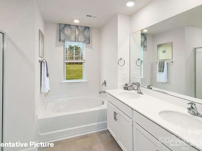 221 Paige Road, Kings Mountain, NC 28086.  MLS# CAR4260035, YatesRealty ID 20832. 