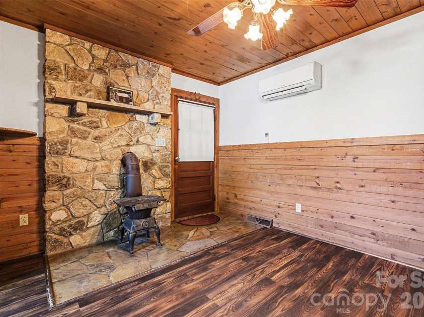 505 Main GQ Street, Salisbury, NC 28146.  MLS# CAR4335988, YatesRealty ID 20832. 