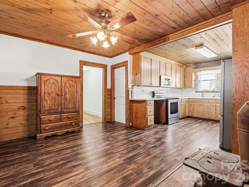 505 Main GQ Street, Salisbury, NC 28146.  MLS# CAR4335988, YatesRealty ID 20832. 