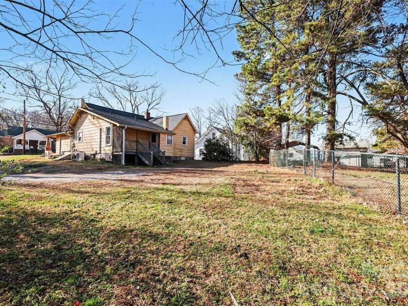 505 Main GQ Street, Salisbury, NC 28146.  MLS# CAR4335988, YatesRealty ID 20832. 