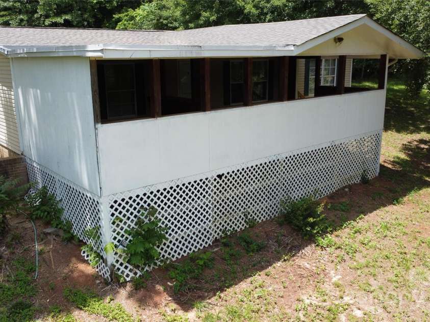 121 C & K Drive, Taylorsville, NC 28681.  MLS# CAR4270469, YatesRealty ID 20833. Front  porch