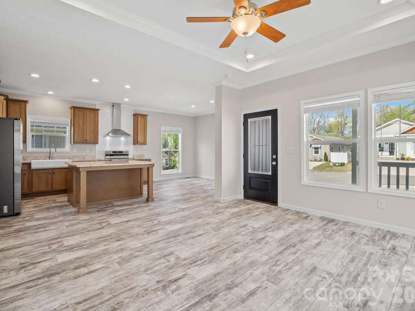 130 Bellamy Road, Asheville, NC 28806.  MLS# CAR4370513, YatesRealty ID 20834. 