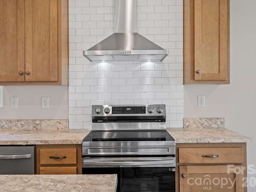 130 Bellamy Road, Asheville, NC 28806.  MLS# CAR4370513, YatesRealty ID 20834. 
