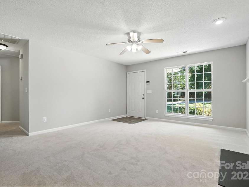14658 Laura Michelle Road, Huntersville, NC 28078.  MLS# CAR4273188, YatesRealty ID 20836. 