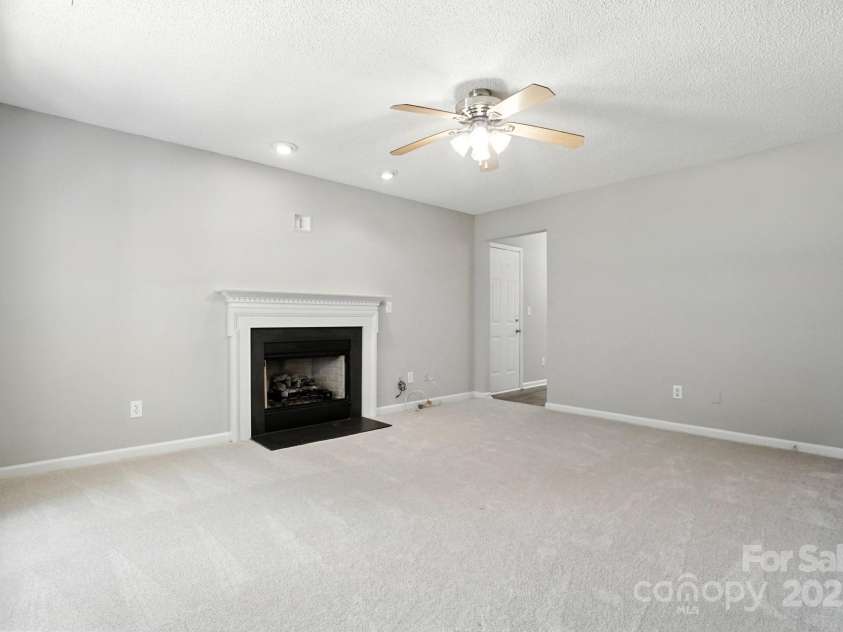 14658 Laura Michelle Road, Huntersville, NC 28078.  MLS# CAR4273188, YatesRealty ID 20836. 