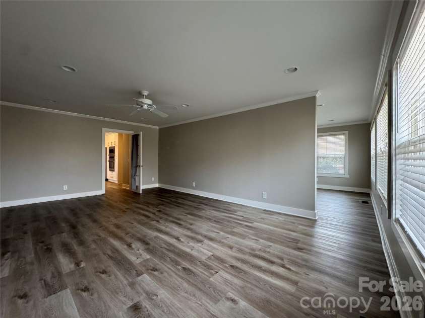 4926 Ardenwoods Drive, Charlotte, NC 28215.  MLS# CAR4345410, YatesRealty ID 20837. 