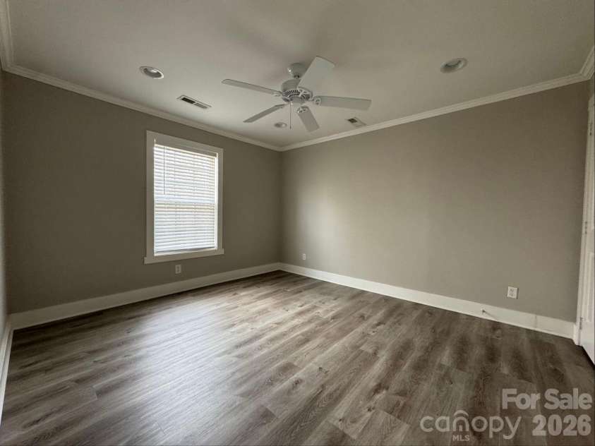 4926 Ardenwoods Drive, Charlotte, NC 28215.  MLS# CAR4345410, YatesRealty ID 20837. 