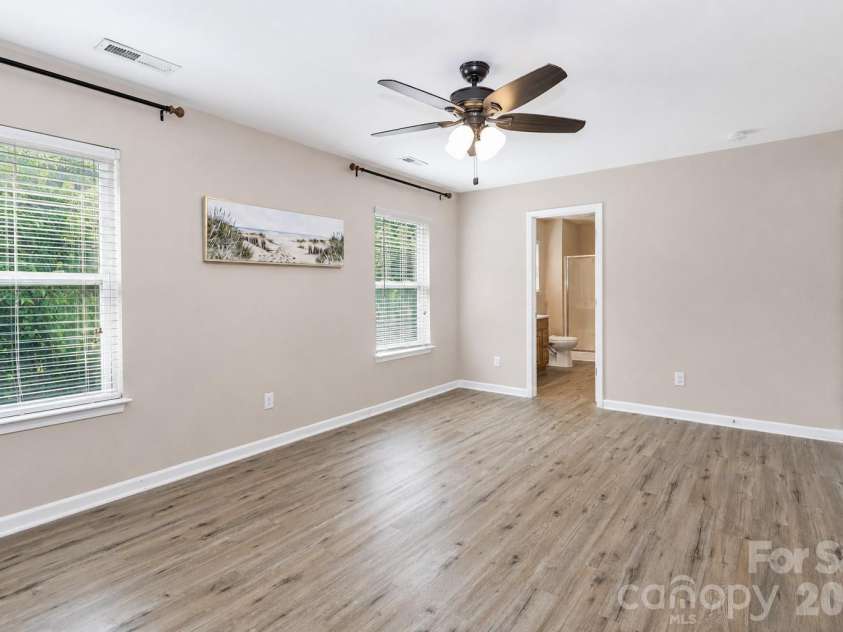 1123 Valley Street, Statesville, NC 28677.  MLS# CAR4356952, YatesRealty ID 20838. 