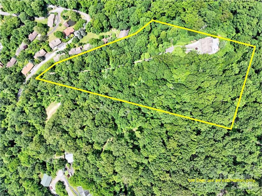 28 Mountain Breeze Drive, Maggie Valley, NC 28751.  MLS# CAR4271261, YatesRealty ID 20838. 