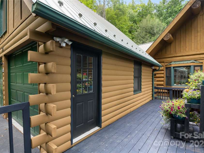 205 Chestnut Village, Mars Hill, NC 28754.  MLS# CAR4273023, YatesRealty ID 20839. 