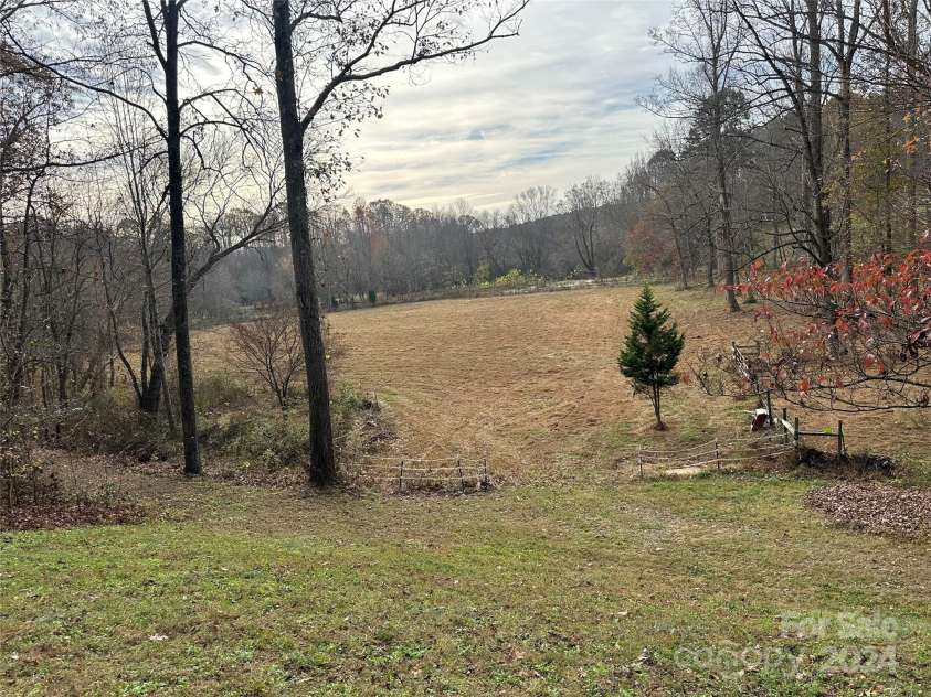 143 Ponokah Lane, Statesville, NC 28677.  MLS# CAR4201179, YatesRealty ID 2084. 