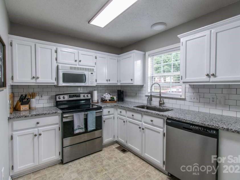 2551 Glenwood Street, Kannapolis, NC 28083.  MLS# CAR4252839, YatesRealty ID 2084. 