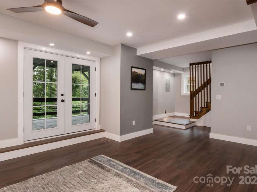 187 Pine Village Lane, Blowing Rock, NC 28605.  MLS# CAR4273223, YatesRealty ID 20840. 