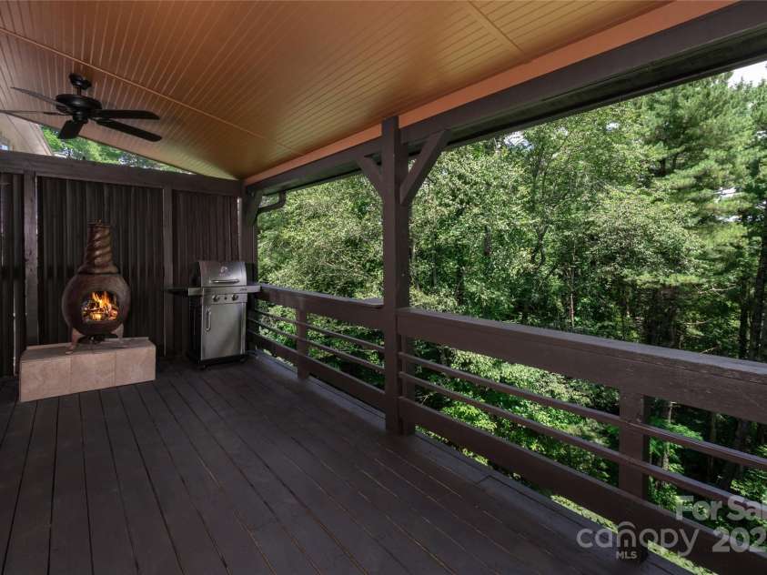 187 Pine Village Lane, Blowing Rock, NC 28605.  MLS# CAR4273223, YatesRealty ID 20840. 