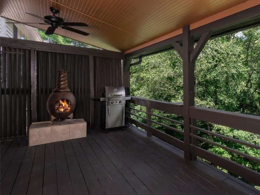 187 Pine Village Lane, Blowing Rock, NC 28605.  MLS# CAR4335437, YatesRealty ID 20840. 