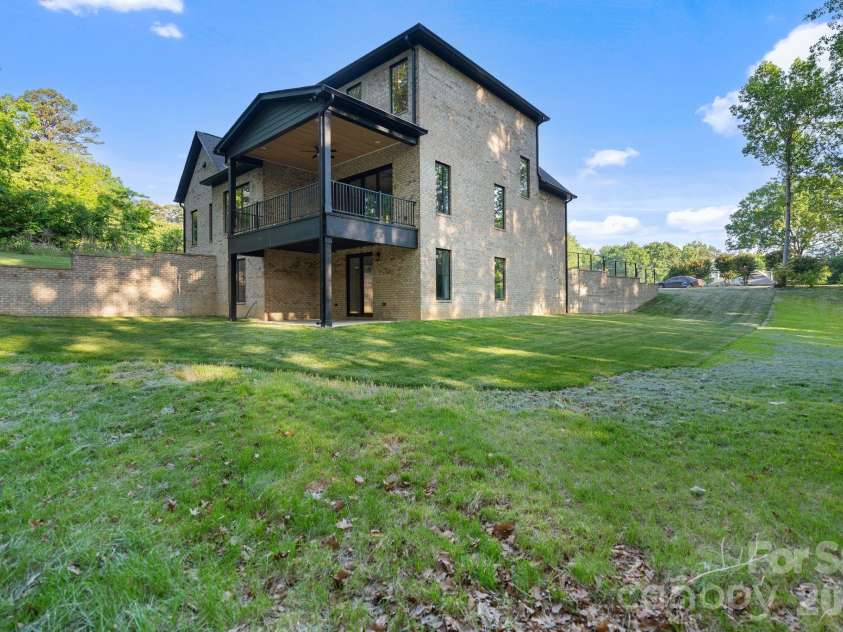 3204 Chancellor Lane, Monroe, NC 28110.  MLS# CAR4376911, YatesRealty ID 20840. 