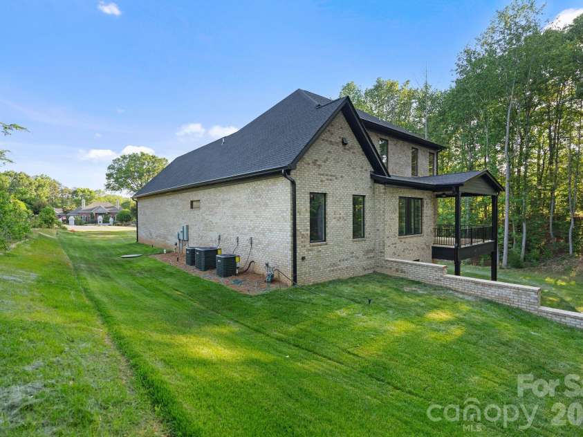 3204 Chancellor Lane, Monroe, NC 28110.  MLS# CAR4376911, YatesRealty ID 20840. 