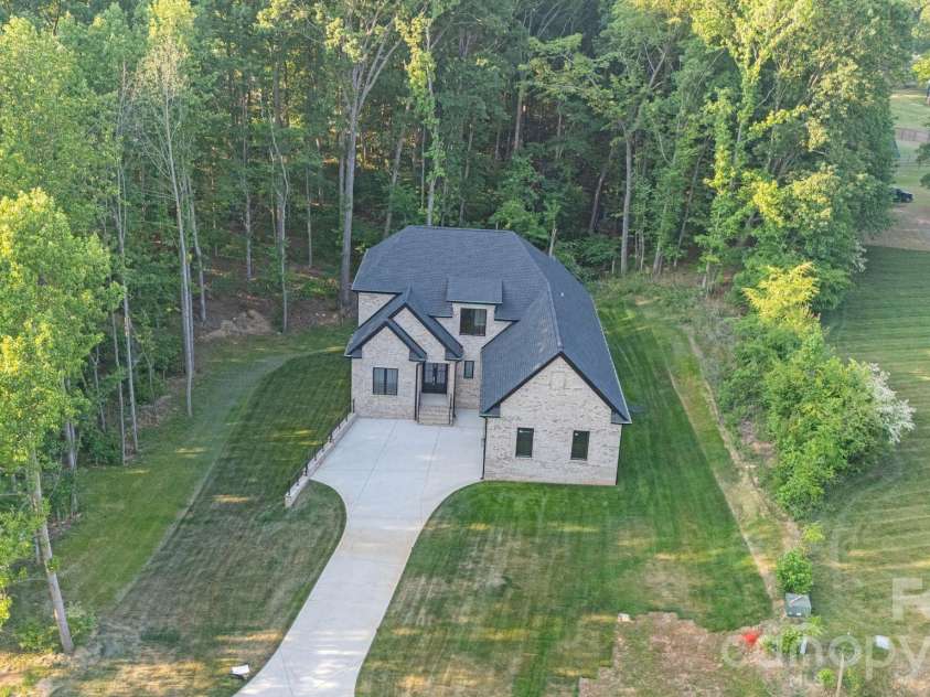 3204 Chancellor Lane, Monroe, NC 28110.  MLS# CAR4376911, YatesRealty ID 20840. 