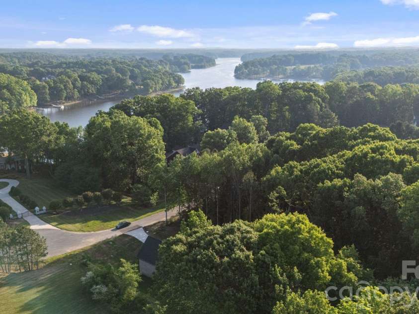 3204 Chancellor Lane, Monroe, NC 28110.  MLS# CAR4376911, YatesRealty ID 20840. 
