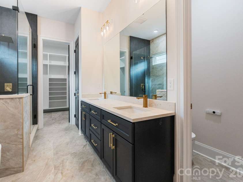 3204 Chancellor Lane, Monroe, NC 28110.  MLS# CAR4376911, YatesRealty ID 20840. Primary bath