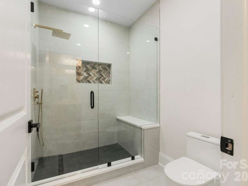 3204 Chancellor Lane, Monroe, NC 28110.  MLS# CAR4376911, YatesRealty ID 20840. Upstairs bath