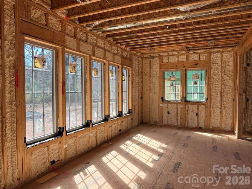 110 Hunter Lane, Charlotte, NC 28211.  MLS# CAR4306082, YatesRealty ID 20843. 1st floor- 6