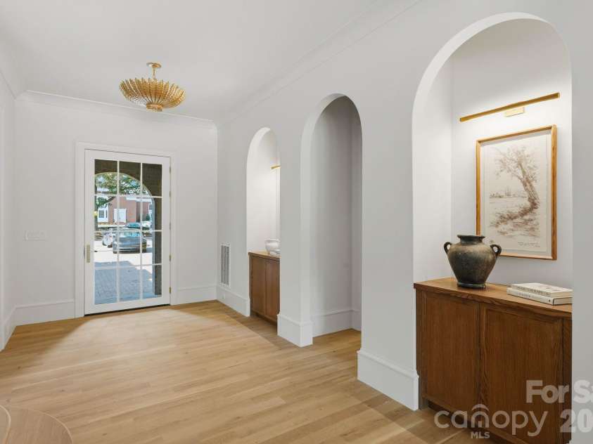 110 Hunter Lane, Charlotte, NC 28211.  MLS# CAR4424085, YatesRealty ID 20843. Front Entry - Foyer - Custom Inlay Cabinets