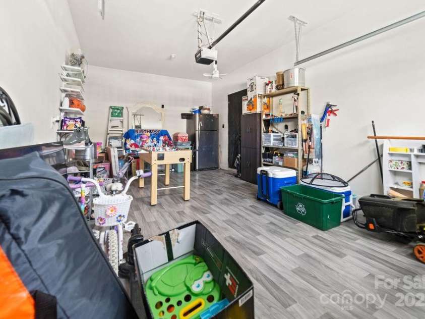9025 Henry Thoreau Road, Charlotte, NC 28214.  MLS# CAR4272433, YatesRealty ID 20843. 