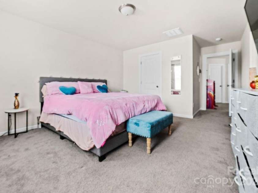 9025 Henry Thoreau Road, Charlotte, NC 28214.  MLS# CAR4272433, YatesRealty ID 20843. 