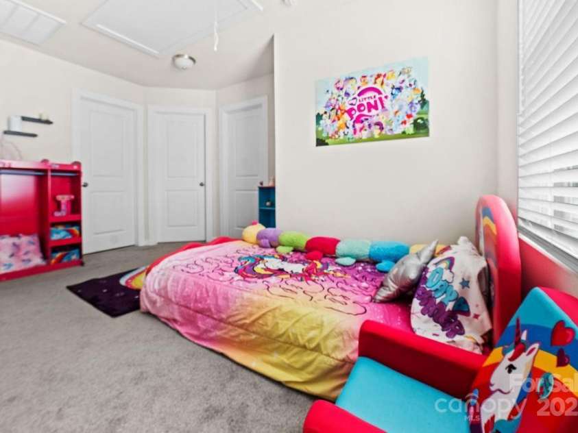 9025 Henry Thoreau Road, Charlotte, NC 28214.  MLS# CAR4272433, YatesRealty ID 20843. 
