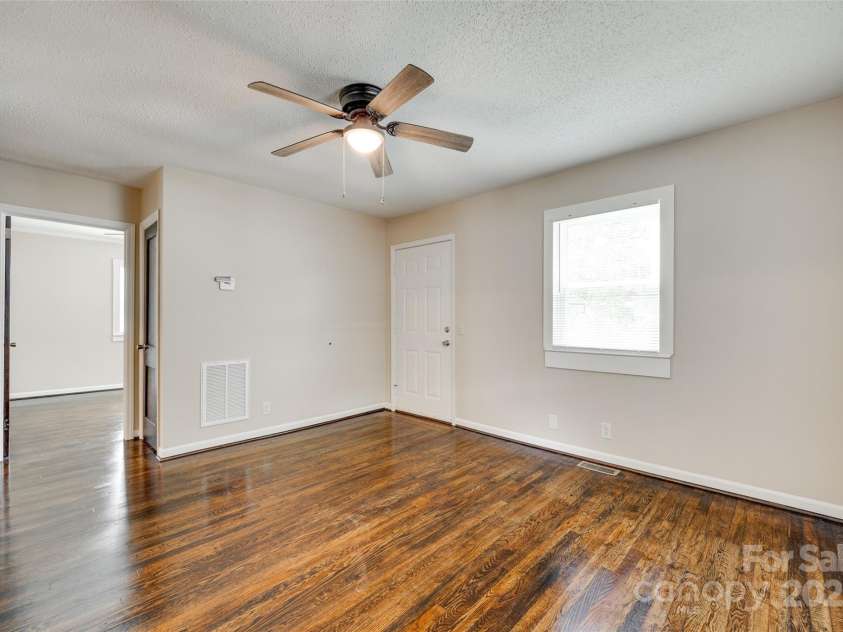 814 Grace Street, Kings Mountain, NC 28086.  MLS# CAR4273120, YatesRealty ID 20844. 