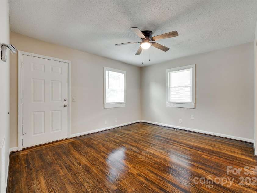 814 Grace Street, Kings Mountain, NC 28086.  MLS# CAR4273120, YatesRealty ID 20844. 