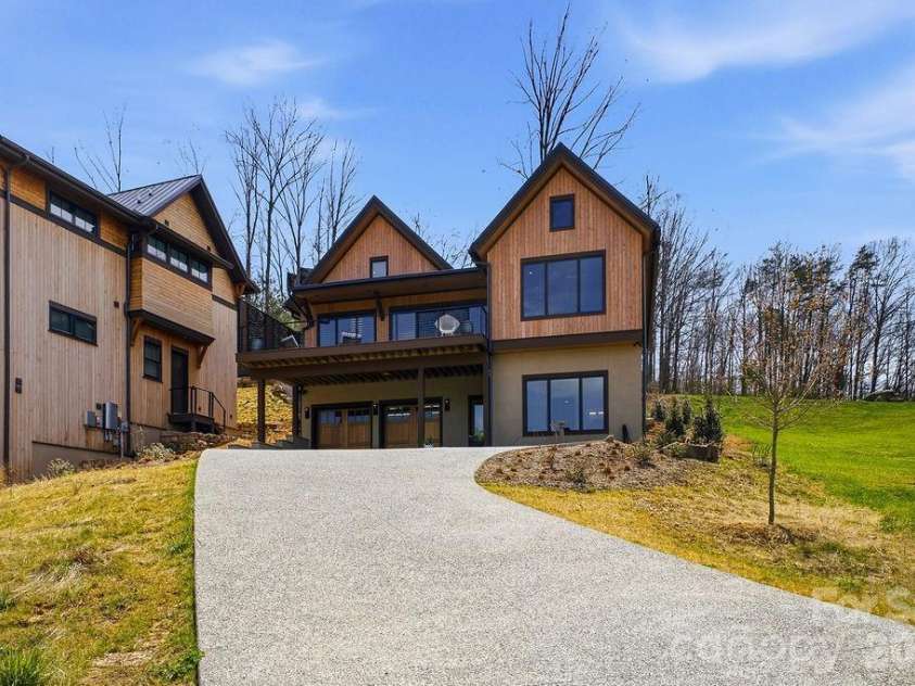 6 River Run, Asheville, NC 28804.  MLS# CAR4363659, YatesRealty ID 20845. 