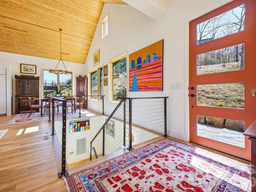 6 River Run, Asheville, NC 28804.  MLS# CAR4363659, YatesRealty ID 20845. 