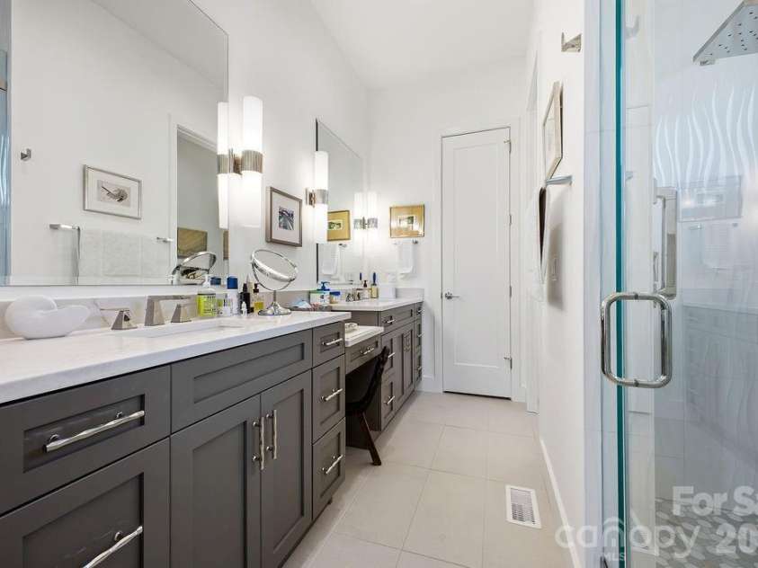 6 River Run, Asheville, NC 28804.  MLS# CAR4363659, YatesRealty ID 20845. 