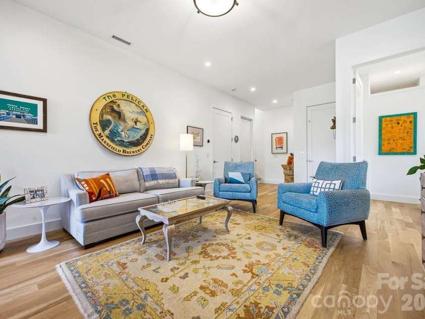 6 River Run, Asheville, NC 28804.  MLS# CAR4363659, YatesRealty ID 20845. 