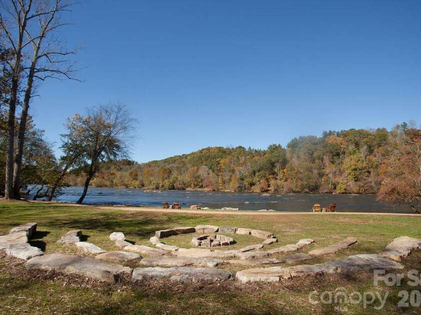 6 River Run, Asheville, NC 28804.  MLS# CAR4363659, YatesRealty ID 20845. 