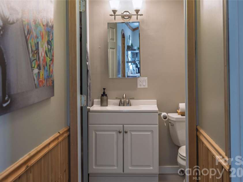 18 Hopedale Circle, Asheville, NC 28806.  MLS# CAR4372376, YatesRealty ID 20847. Bath updated in 2019