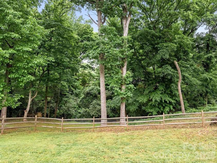 6115 Rosecrest Drive, Charlotte, NC 28210.  MLS# CAR4376444, YatesRealty ID 20848. 