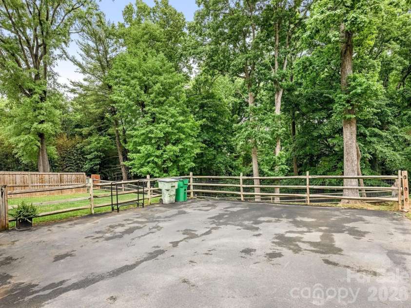6115 Rosecrest Drive, Charlotte, NC 28210.  MLS# CAR4376444, YatesRealty ID 20848. 